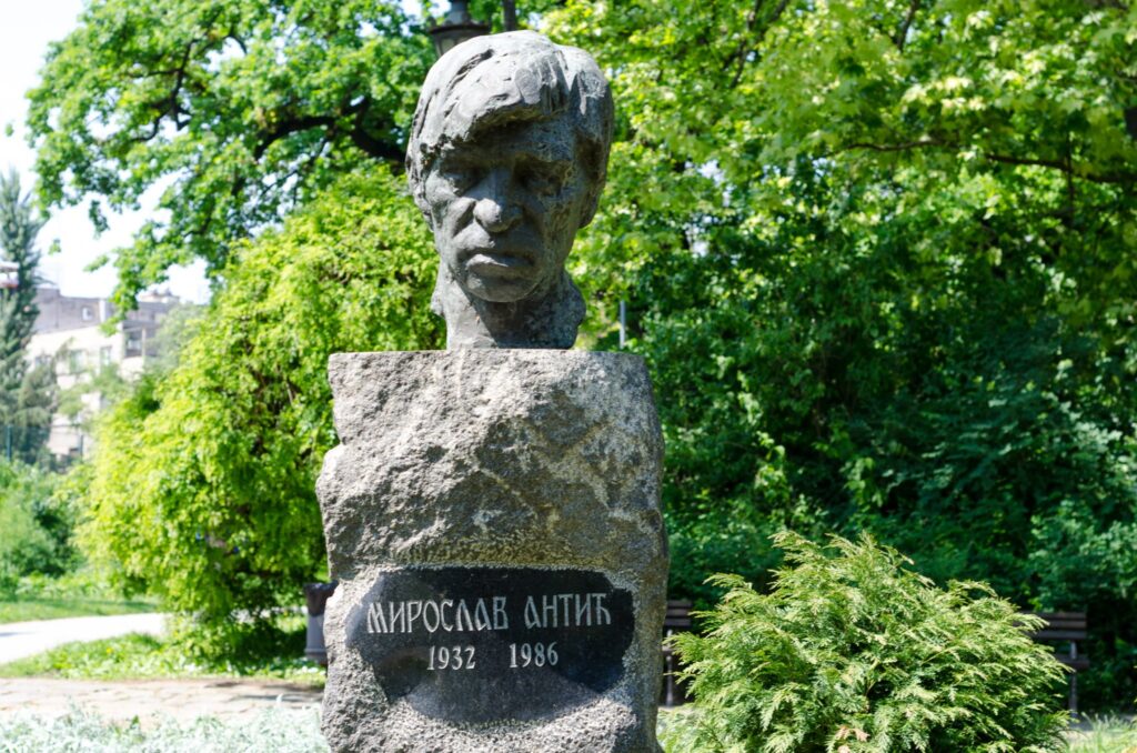 The bust of Miroslav Antic